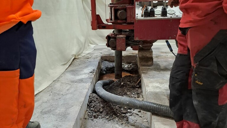 Forage à la boue en circuit fermé - Raffinerie CARLING